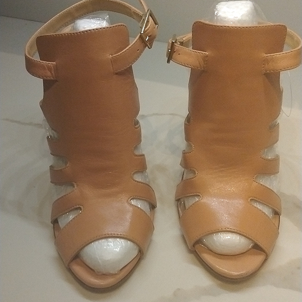 Grigiarancio‎ Heels sz 39 Vero Cuoio cage style heels
